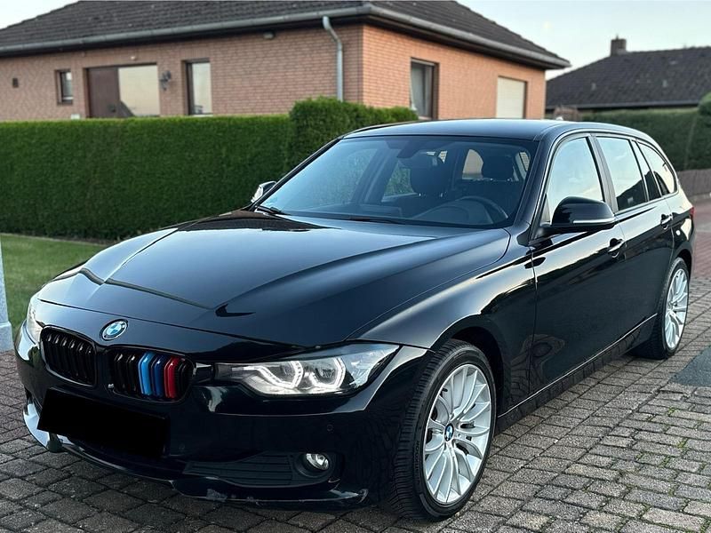 Schwarz Gebraucht 2014 BMW 318 Kombi | 6.900 € (Guter Preis) - Bild 1/4