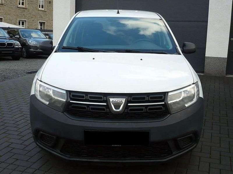 Gebraucht Dacia Sandero 73 PS (53 kW) 2017 Weiß Limousine