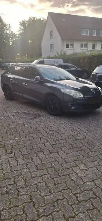 Używany Renault Mégane Dynamique 131 KM (96 kW) 2009 Czarny Sedan/Limuzyna