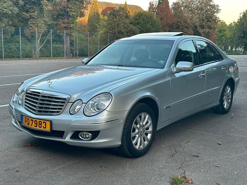 Gebraucht Mercedes E200 Elegance 184 PS (135 kW) 2008 Silber Limousine