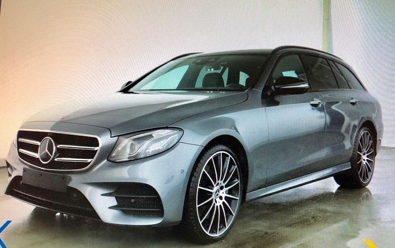 Grau Gebraucht 2018 Mercedes E400 AMG Kombi | 35.000 € (Guter Preis) - Bild 1/4