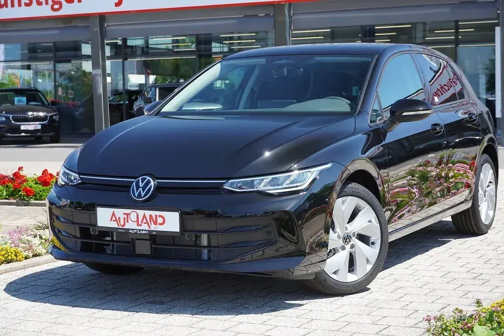 Neu VW Golf VIII 116 PS (85 kW) 2026 Schwarz Limousine