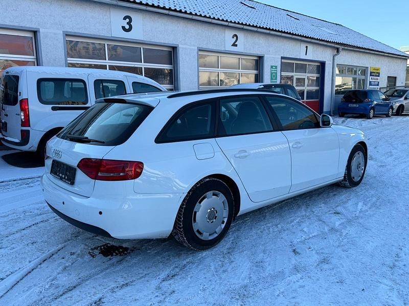 Gebraucht Audi A4 143 PS (105 kW) 2009 Weiß Kombi