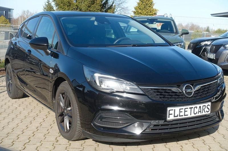 Gebraucht Opel Astra 105 PS (77 kW) 2020 Schwarz Limousine