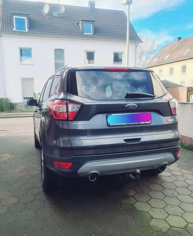 Gebraucht Ford Kuga Cool & Connect 120 PS (88 kW) 2018 SUV