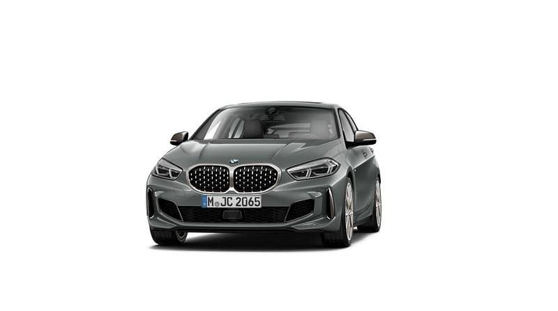 Gebraucht 2025 BMW M135 Comfort Edition Kleinwagen | 38.580 € (Guter Preis) - Bild 1/4