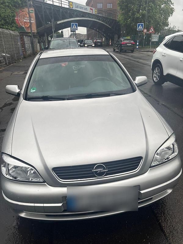 Usata Opel Astra 84 CV (61 kW) 2000 Argento Berlina