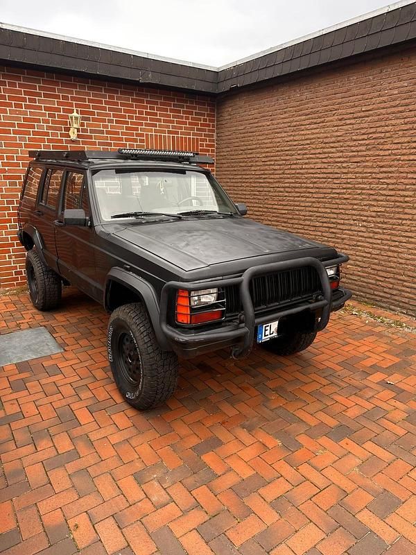 Gebraucht Jeep Cherokee 184 PS (135 kW) 1992 Schwarz SUV