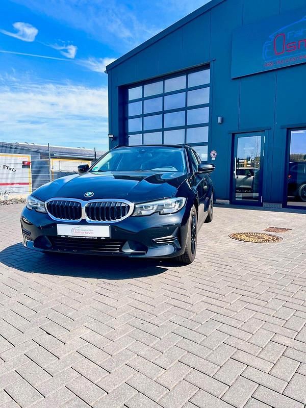 Gebraucht BMW 320 Sport Line 190 PS (139 kW) 2020 Schwarz Kombi
