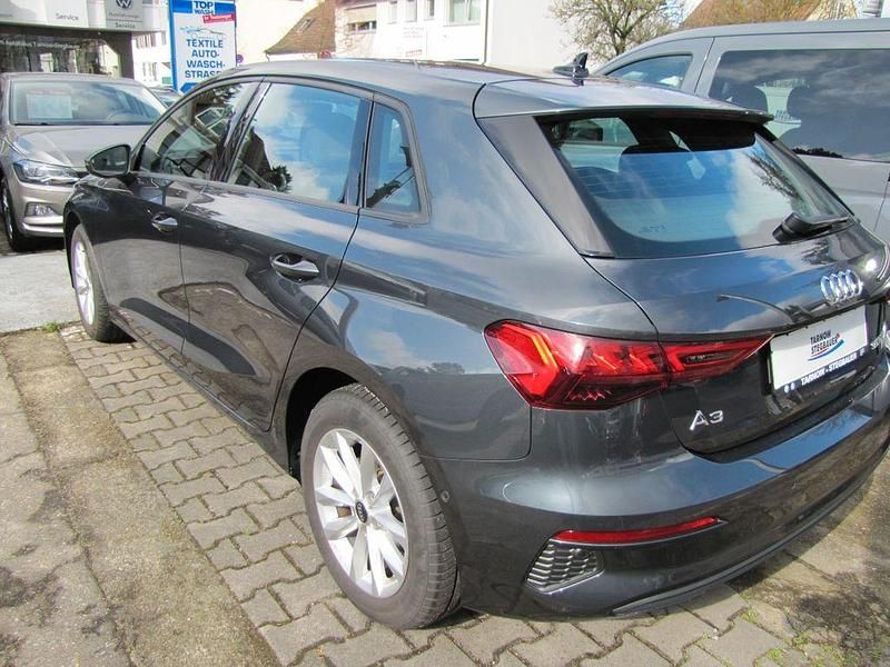 Gebraucht Audi A3 Comfort 150 PS (110 kW) 2023 Grau Limousine