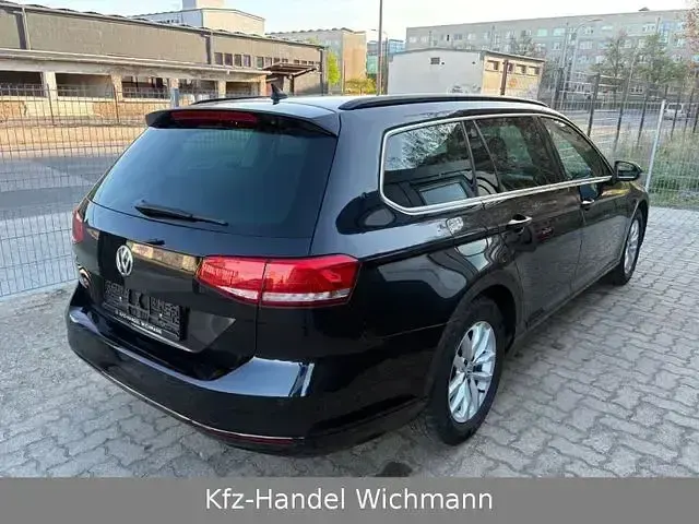 Gebraucht VW Passat Comfortline 150 PS (110 kW) 2016 Schwarz Kombi