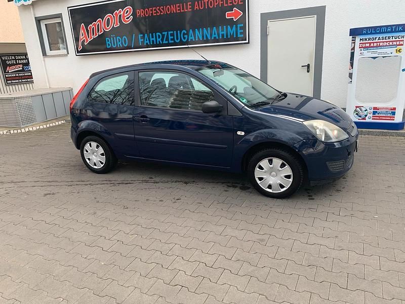 Gebraucht Ford Fiesta 60 PS (44 kW) 2008 Blau Kleinwagen