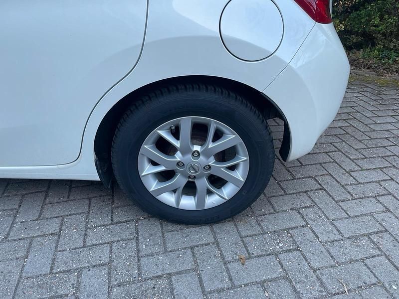 Gebraucht Nissan Note Visia 80 PS (58 kW) 2015 Weiß Kleinwagen