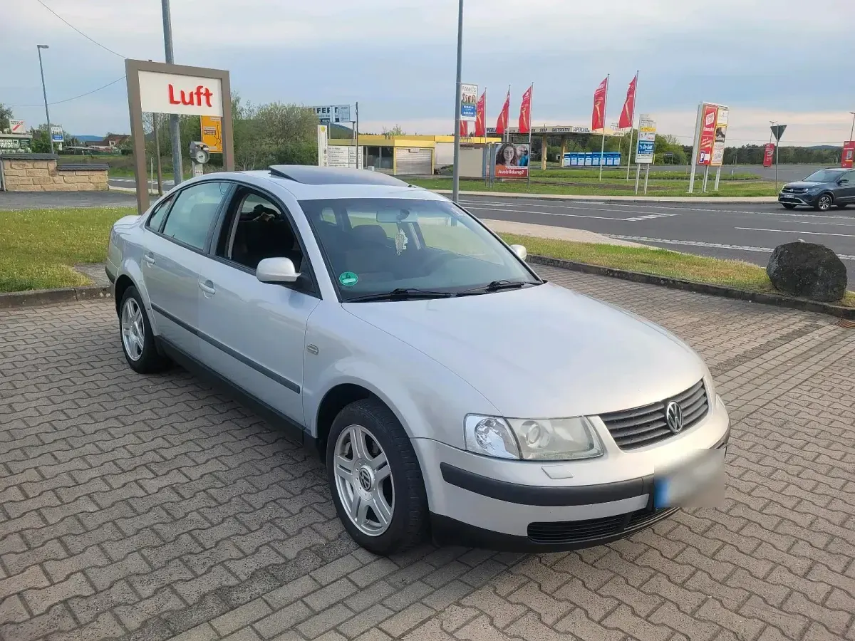 Usata VW Passat 150 CV (110 kW) 1999 Argento Berlina