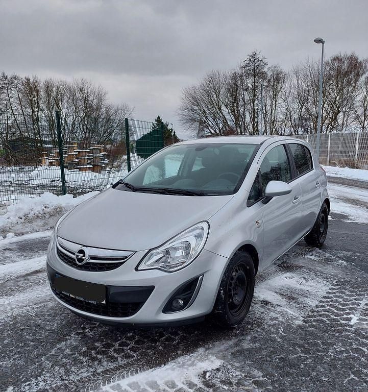 Silber Gebraucht 2011 Opel Corsa Satellite Limousine | 2.649 € (Guter Preis) - Bild 1/4