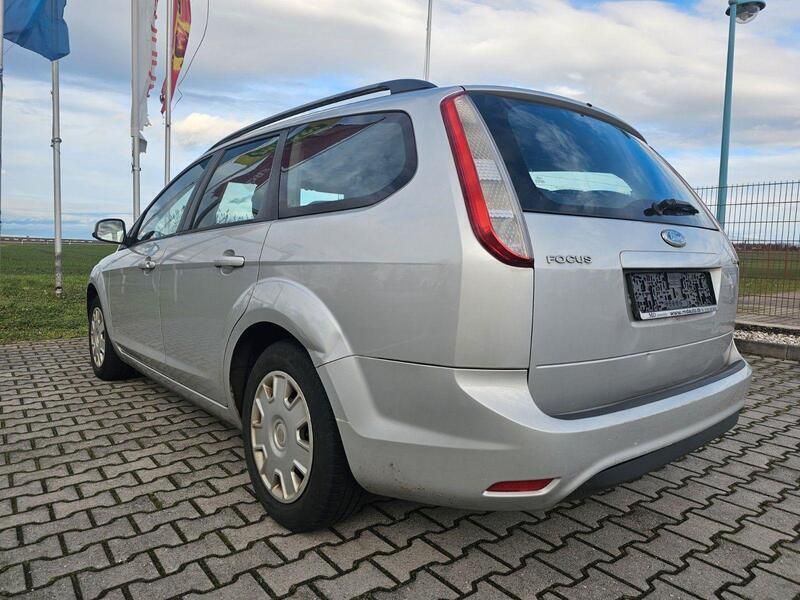 Gebraucht Ford Focus Style 125 PS (91 kW) 2008 Silber Kombi