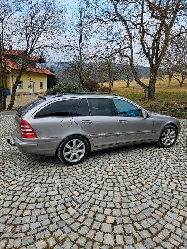 Gebraucht 2005 Mercedes C350 Kombi | 5.699 € (Fairer Preis) - Bild 1/4