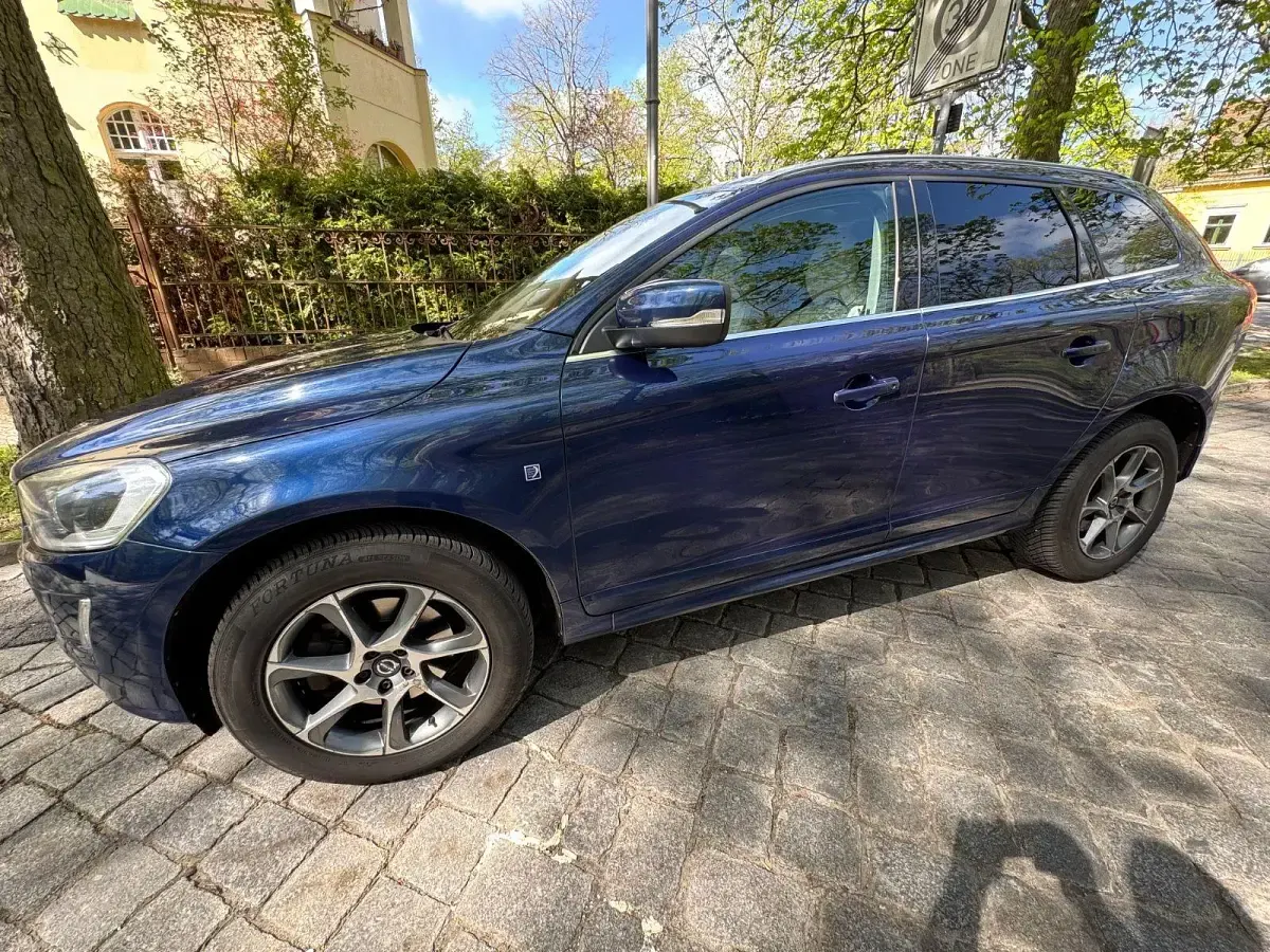 Usata Volvo XC60 Ocean Race 190 CV (139 kW) 2015 Blu SUV