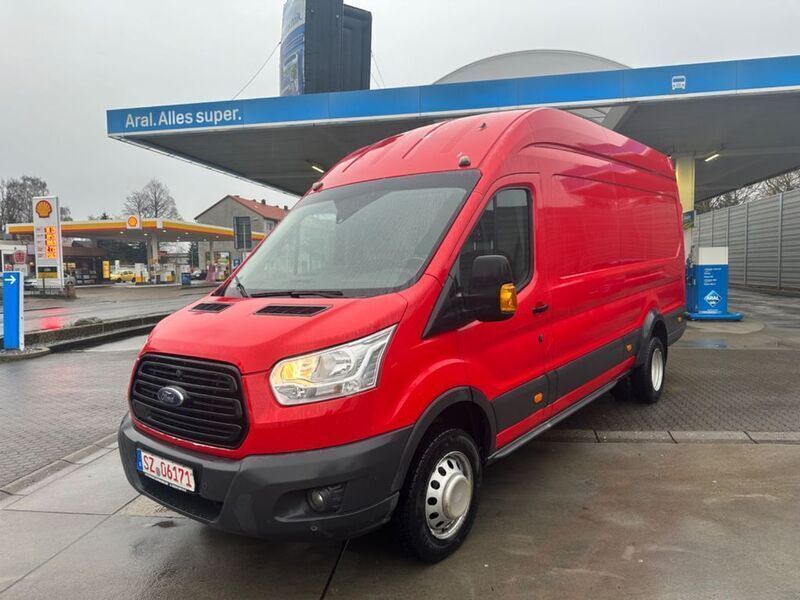 Rot Gebraucht 2017 Ford Transit Trend Van / Kleinbus | 21.900 € (Teuer) - Bild 1/4