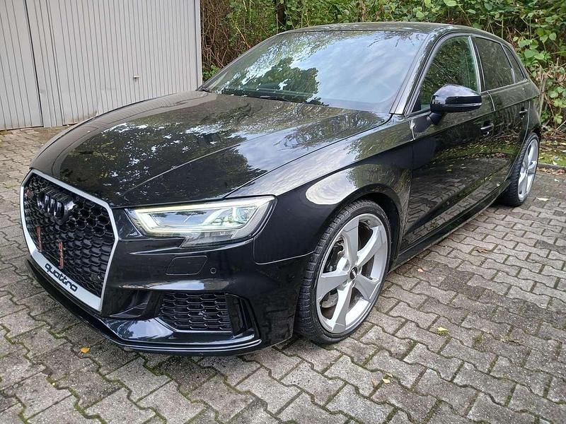 Schwarz Gebraucht 2020 Audi RS3 Sportback Kleinwagen | 32.900 € - Bild 1/4