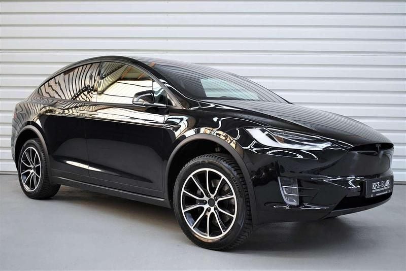 Second-hand Tesla Model X Performance 311 kW (423 CP) 2017 Negru SUV