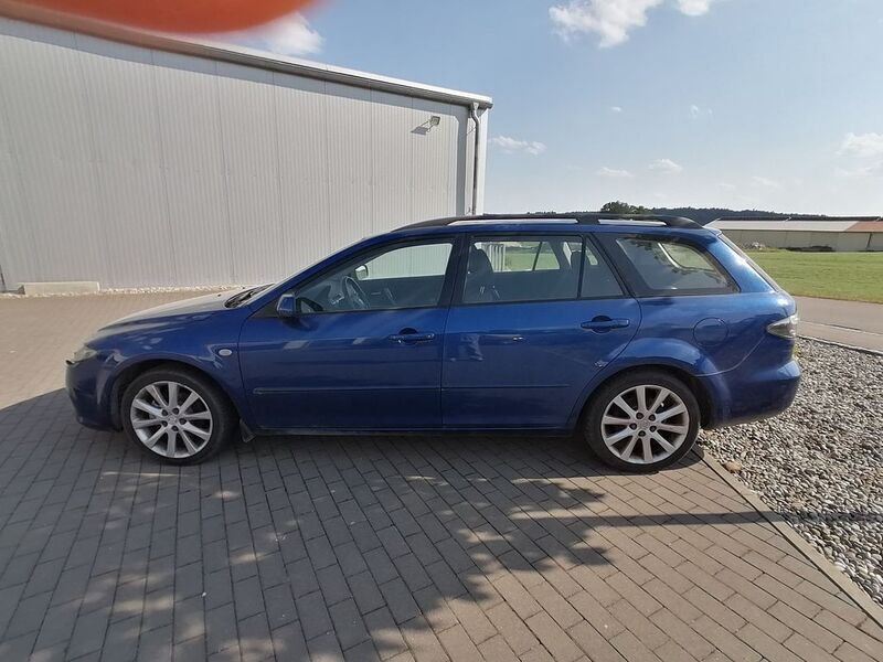 Używany Mazda 6 Comfort 141 KM (103 kW) 2004 Niebieski Kombi