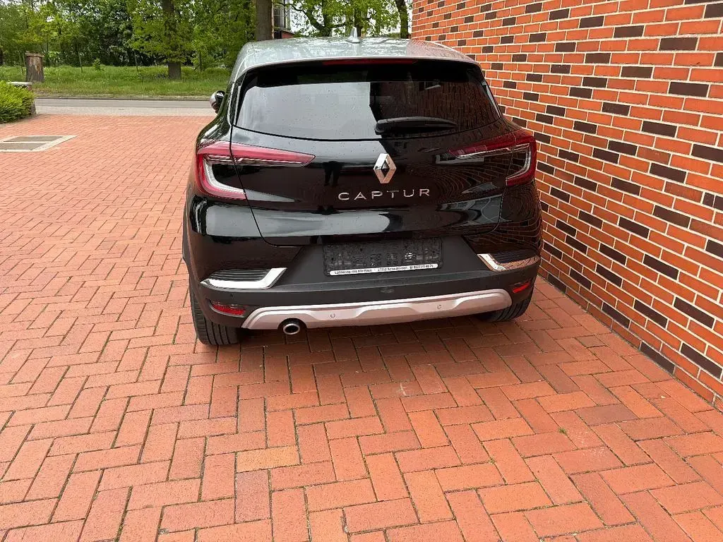 Używany Renault Captur Edition One 154 KM (113 kW) 2020 Czarny SUV