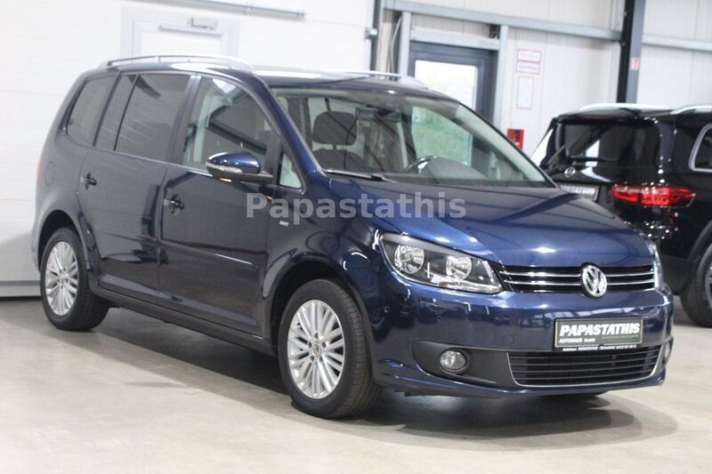 Blau Gebraucht 2015 VW Touran Cup Van / Kleinbus | 8.990 € (Fairer Preis) - Bild 1/4