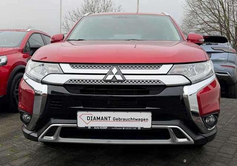 Gebraucht Mitsubishi Outlander Active 150 PS (110 kW) 2019 Karminrot SUV