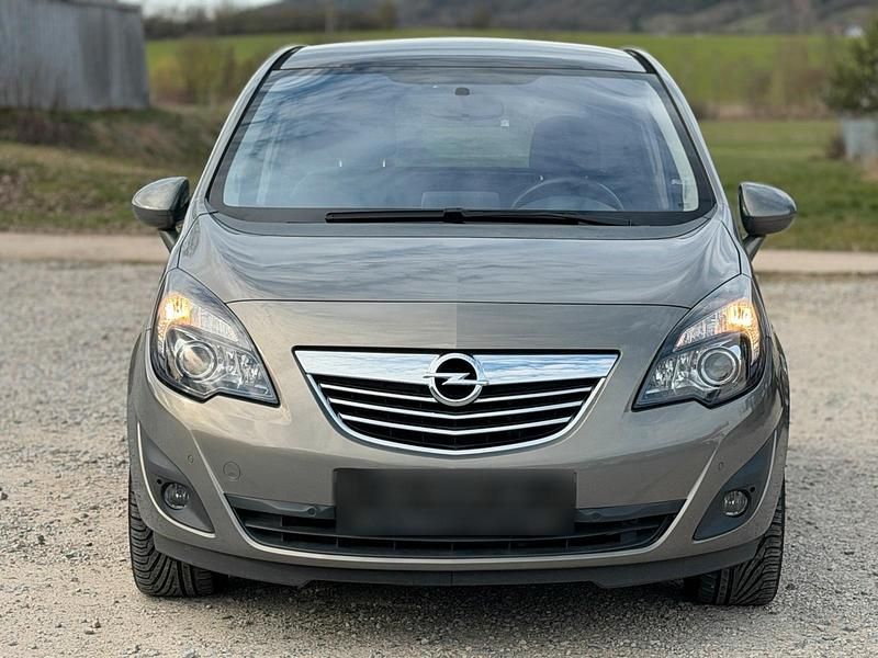 Gebraucht Opel Meriva 101 PS (74 kW) 2011 Andere farben Van / Kleinbus