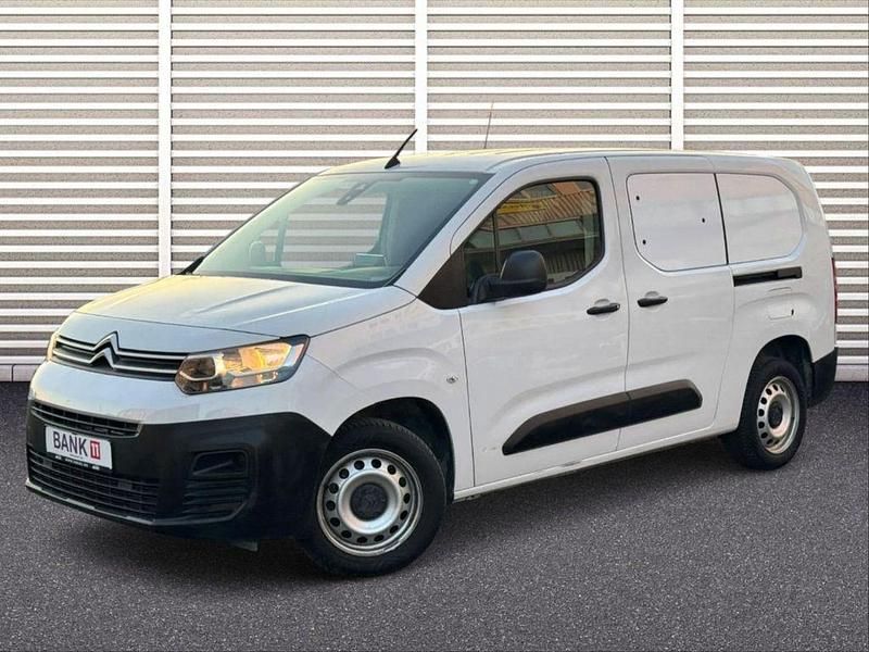 Second-hand Citroën Berlingo 102 CP (75 kW) 2022 Alb Monovolum