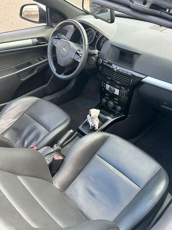 Gebraucht Opel Astra Cabriolet Cosmo 140 PS (102 kW) 2010 Blau Cabrio