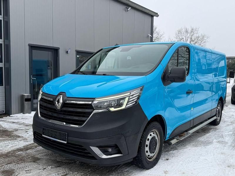 Gebraucht Renault Trafic Komfort 150 PS (110 kW) 2022 Blau Van / Kleinbus