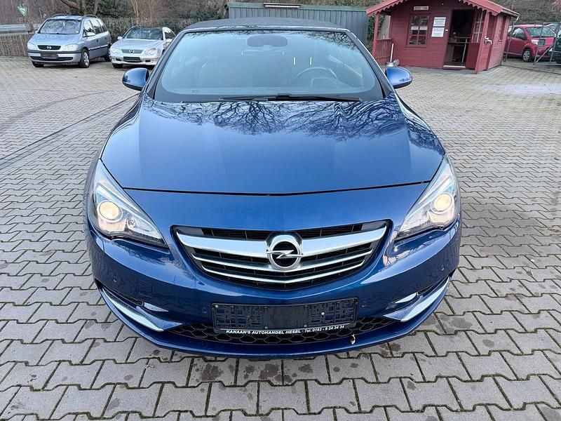 Gebraucht Opel Cascada Innovation 194 PS (142 kW) 2013 Blau Cabrio