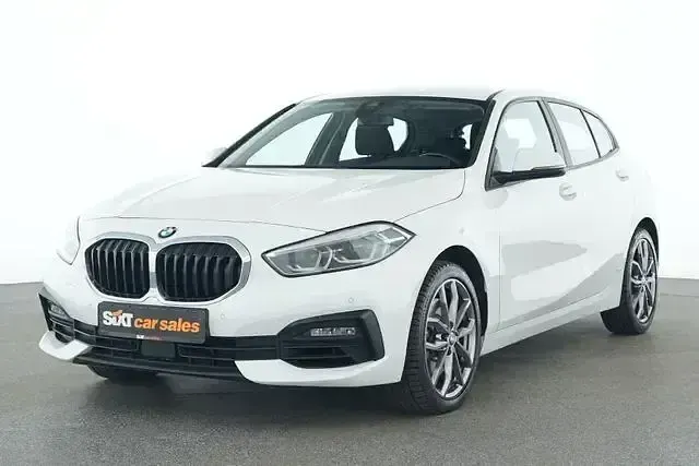 Używany BMW 120 Advantage 178 KM (130 kW) 2023 Biały Hatchback