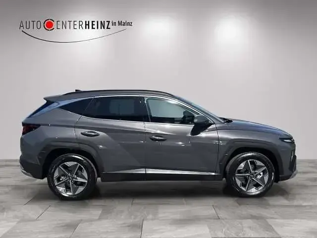 Neu Hyundai Tucson Style 150 PS (110 kW) 2026 Grau SUV