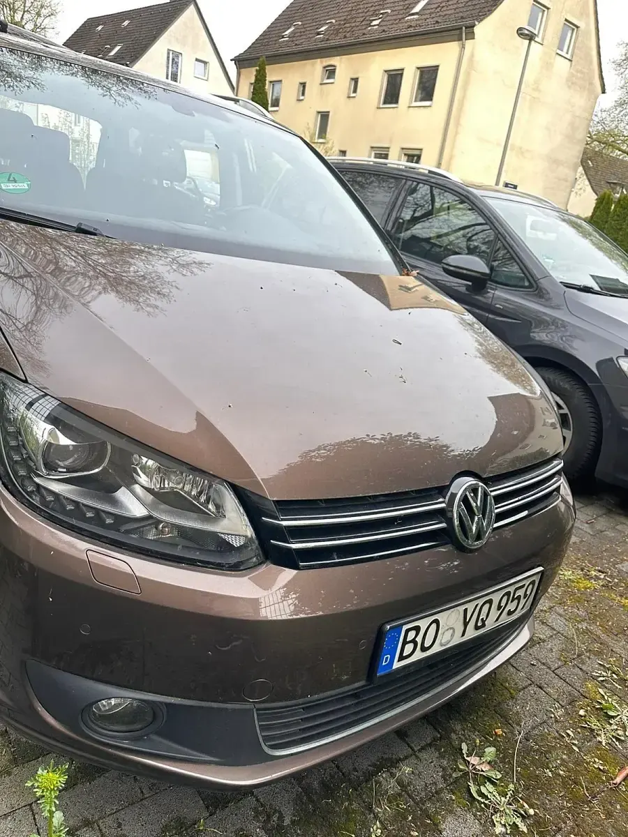 Gebraucht VW Touran 140 PS (102 kW) 2011 Braun Van / Kleinbus