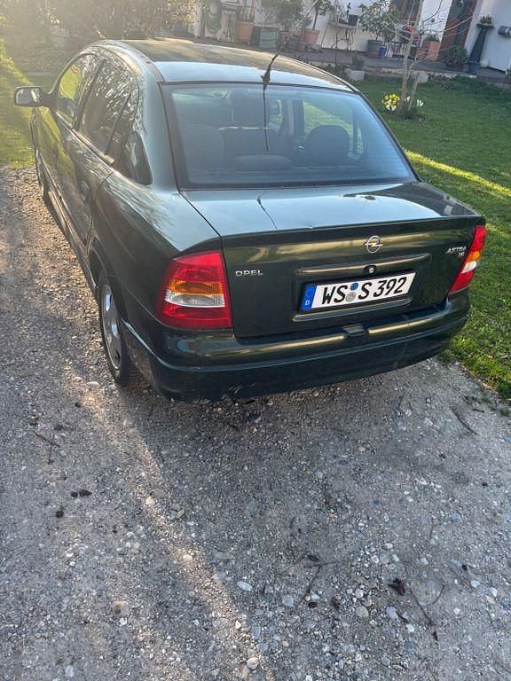 Second-hand Opel Astra 75 CP (55 kW) 1999 Verde Berlinǎ