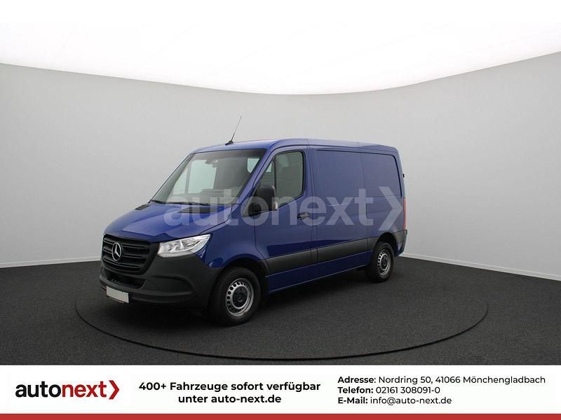Blau Gebraucht 2021 Mercedes Sprinter Van | 27.358 € (Fairer Preis) - Bild 1/3