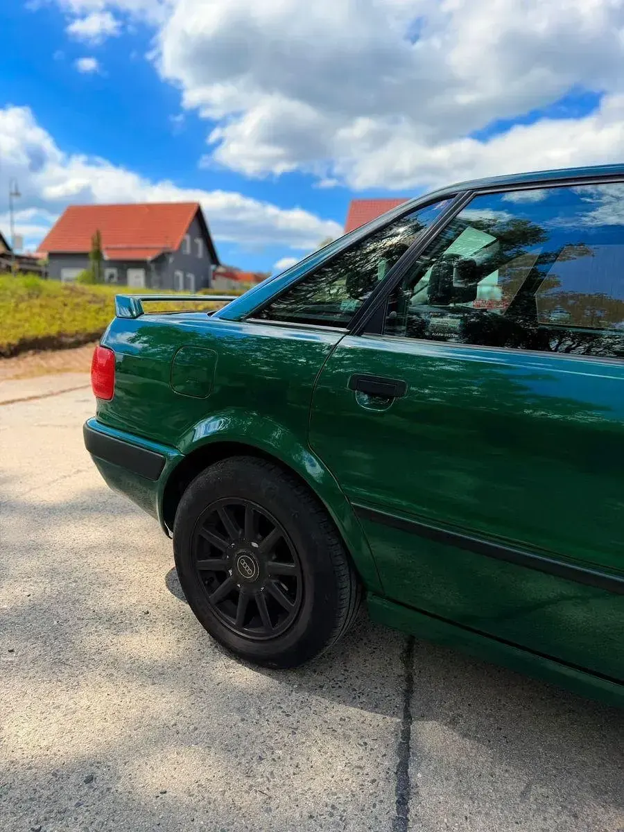 Używany Audi 80 170 KM (125 kW) 1992 Zielony Sedan/Limuzyna