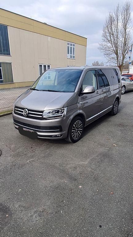 Usado VW Multivan 199 HP (146 kW) 2019 Bege Monovolume