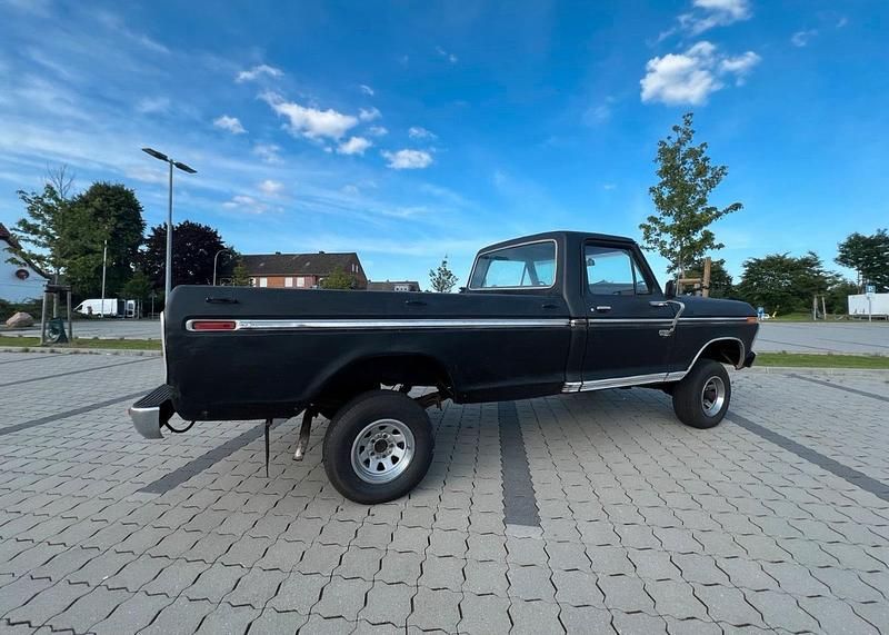 Gebraucht Ford V8 146 PS (107 kW) 1976 Schwarz SUV