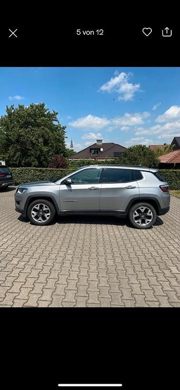 Gebraucht Jeep Compass Limited 140 PS (102 kW) 2018 Grau SUV