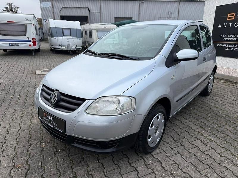 Silber Gebraucht 2006 VW Fox Kleinwagen | 2.480 € (Etwas zu teuer) - Bild 1/4