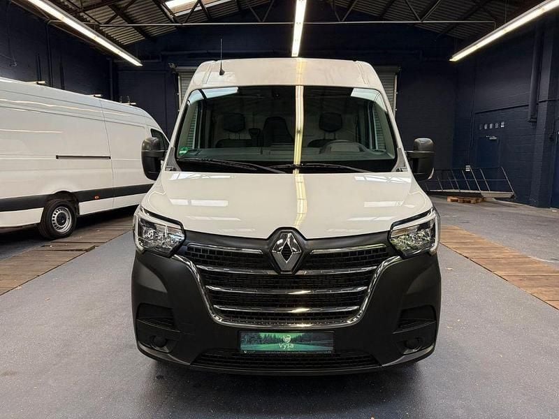 Weiß Gebraucht 2022 Renault Master Komfort Van | 21.420 € (Superpreis) - Bild 1/4