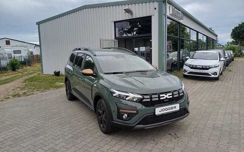 Grün Neu 2025 Dacia Jogger Extreme Kombi | 24.180 € (Fairer Preis) - Bild 1/4