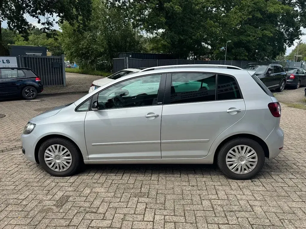 Gebraucht VW Golf VI Style 105 PS (77 kW) 2011 Silber Kleinwagen