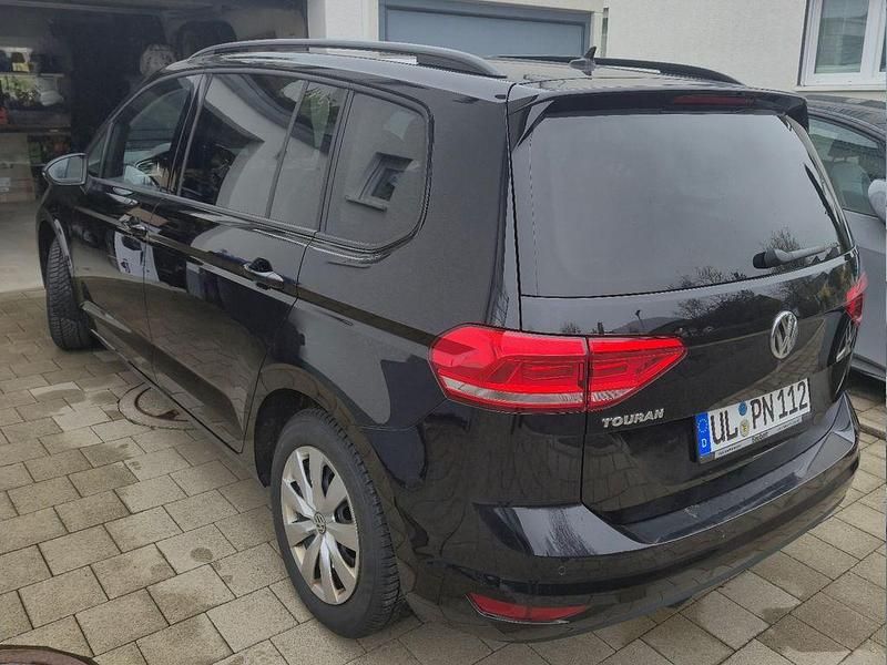 Gebraucht VW Touran 150 PS (110 kW) 2019 Schwarz Van / Kleinbus