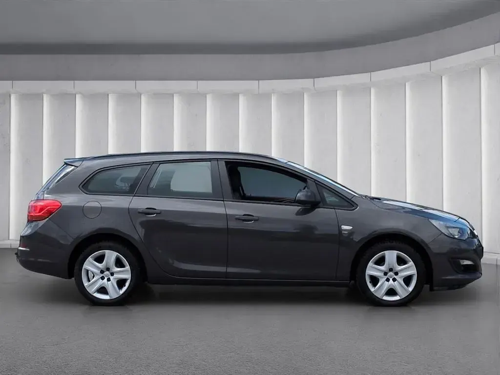 Gebraucht Opel Astra Energy 140 PS (102 kW) 2015 Grau Kombi