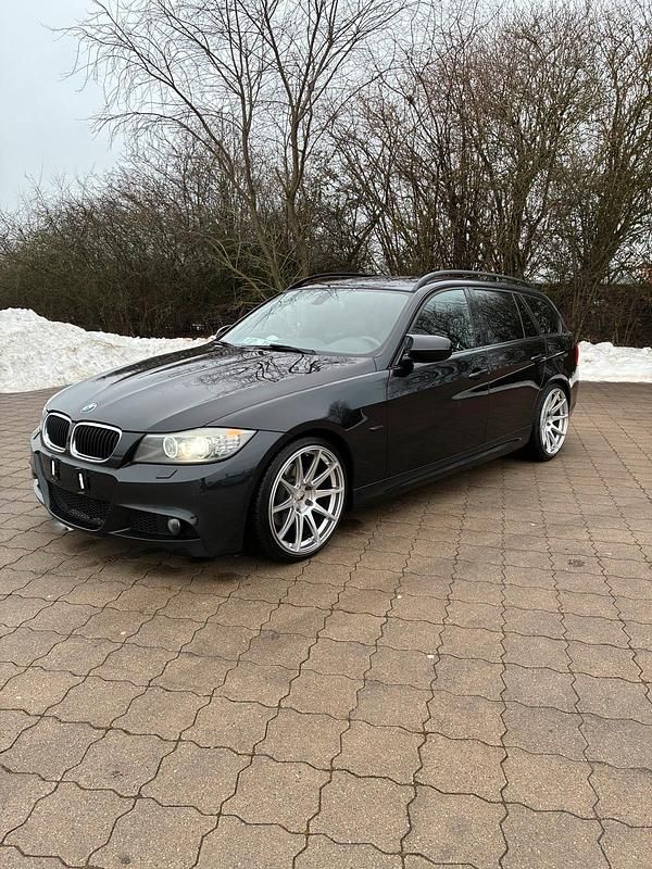 Gebraucht BMW 320 M Sport 177 PS (130 kW) 2010 Schwarz Kombi